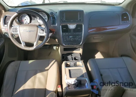 2013 Chrysler Town & Country Touring из США, поврежденный, VIN 2C4RC1BG4DR819443